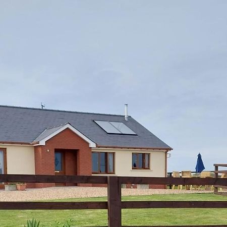 Sunny Bank- Countryside Escape With Private Hot Tub And Countryside Views Vila Carmarthen Exterior foto